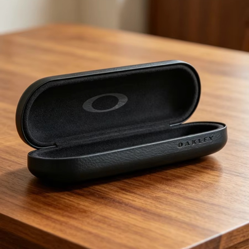 Oakley Hard Leather Sunglasses - огляд і ціна Travel Accessories Gifts For Men