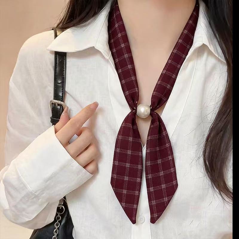 Pearl Buckle Twilly Scarf Wome - огляд і ціна Travel Accessories Neck