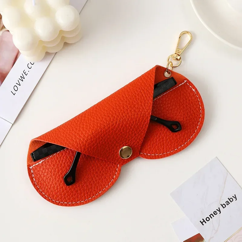 Litchi Embossed Glasses Cover  - огляд і ціна Travel Reading Accessories