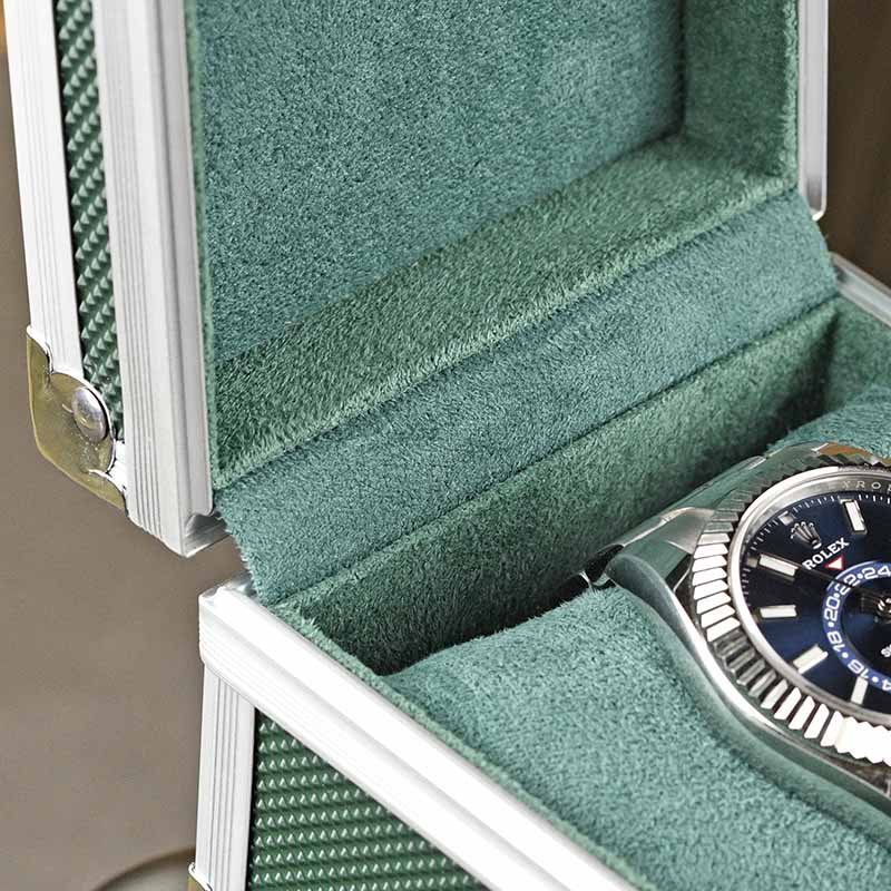 Portable Aluminum Watch Boxes  - огляд і ціна Travel Accessories Gifts For Men